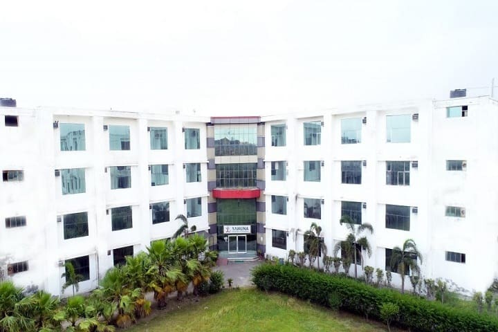 Yamuna Institute of Nursing (YIN), Village Gadholi / Gadhola, Yamunanagar, Haryana